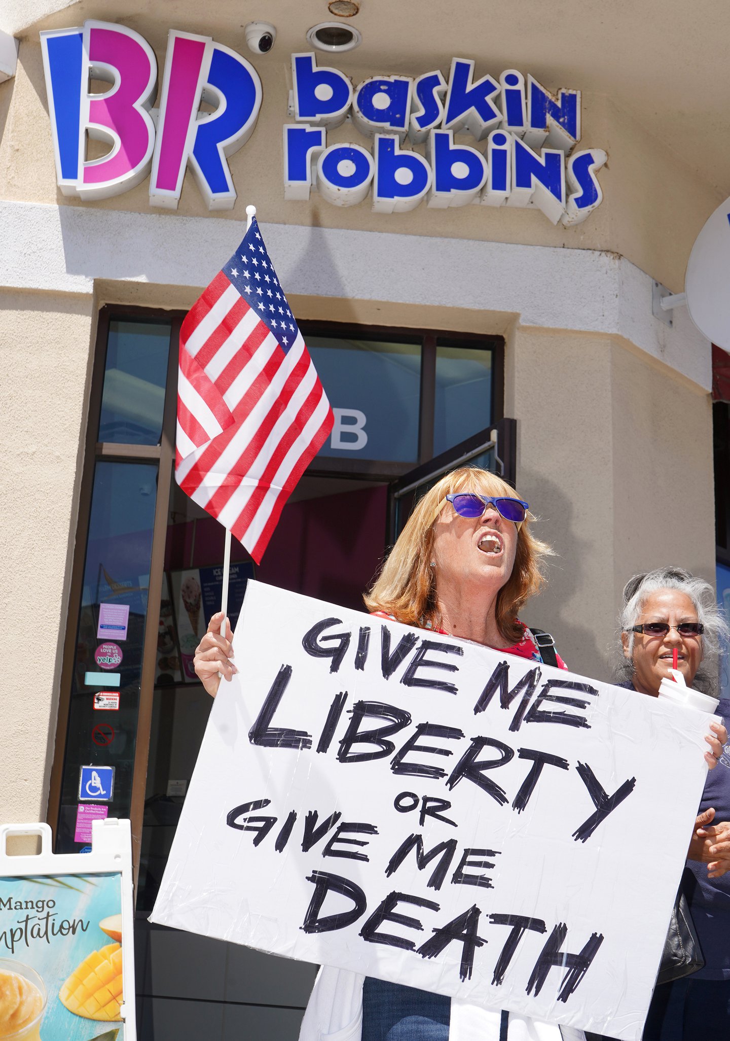 Jamie-Lee-Curtis-Taete