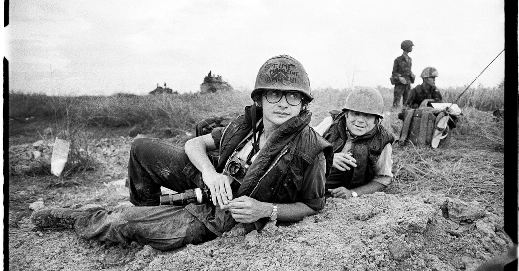 Dirck Halstead, Photojournalist Who Captured History, Dies at 85 – The New York Times