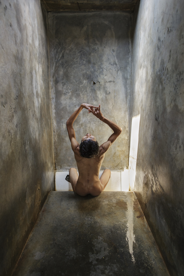 Shocking Images Document the Disturbing Living Conditions of Indonesia’s Mentally Ill – Feature Shoot
