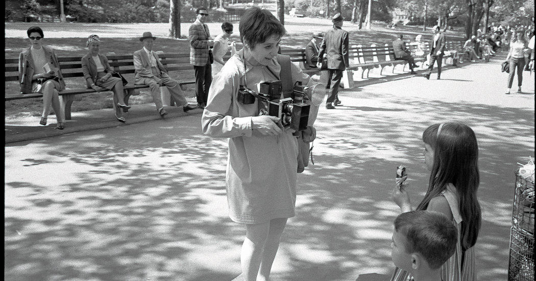 Review: Arthur Lubow’s Diane Arbus Biography Recalls an Underworld Voyager – The New York Times