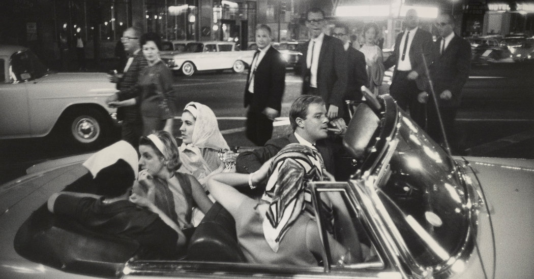 Why Did Garry Winogrand Photograph That? – The New York Times