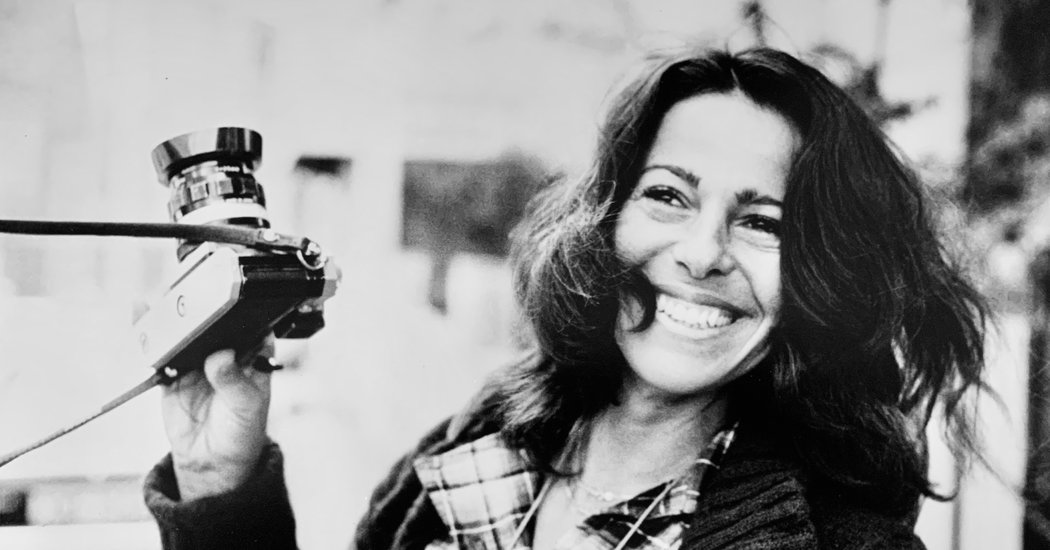 Sally Soames, Fearless Photographer With Personal Touch, Dies at 82 – The New York Times