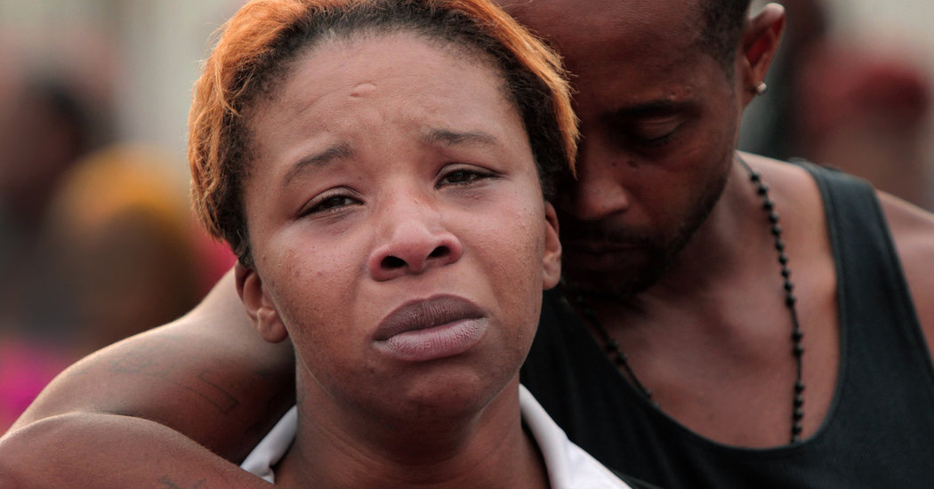 Post-Dispatch’s Ferguson Coverage Wins Pulitzer in Breaking News Photography – NYTimes.com