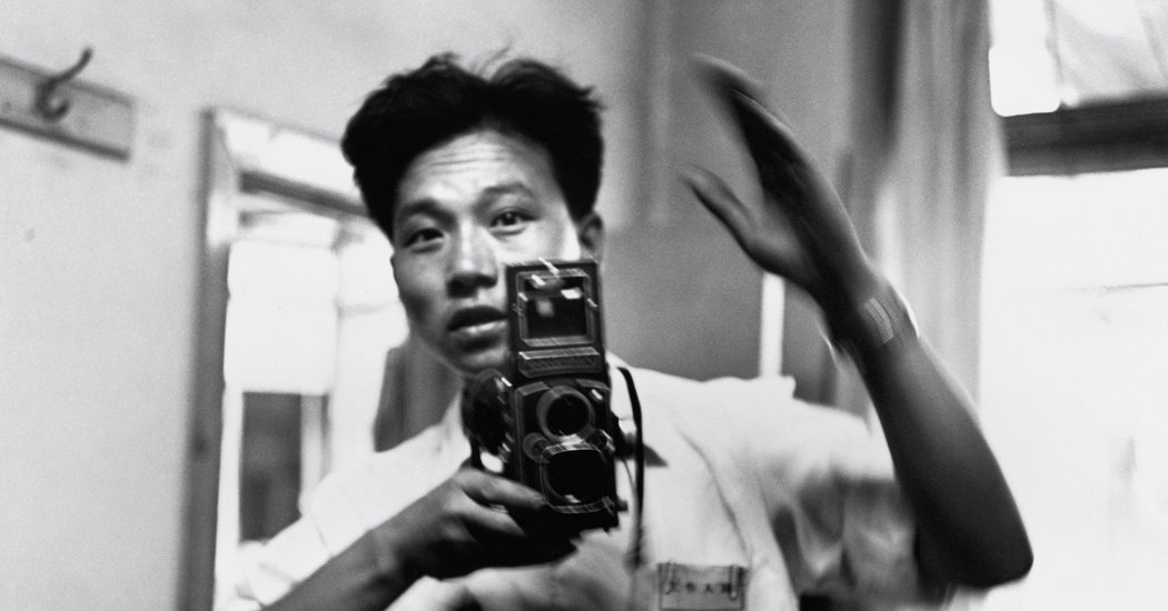 Li Zhensheng, Photographer of China’s Cultural Revolution, Dies at 79 – The New York Times
