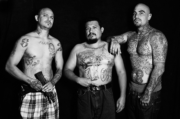 The Story of Former Mexican Gang Members Who Now Pursue Their Passion for Art and Tattooing – Feature Shoot