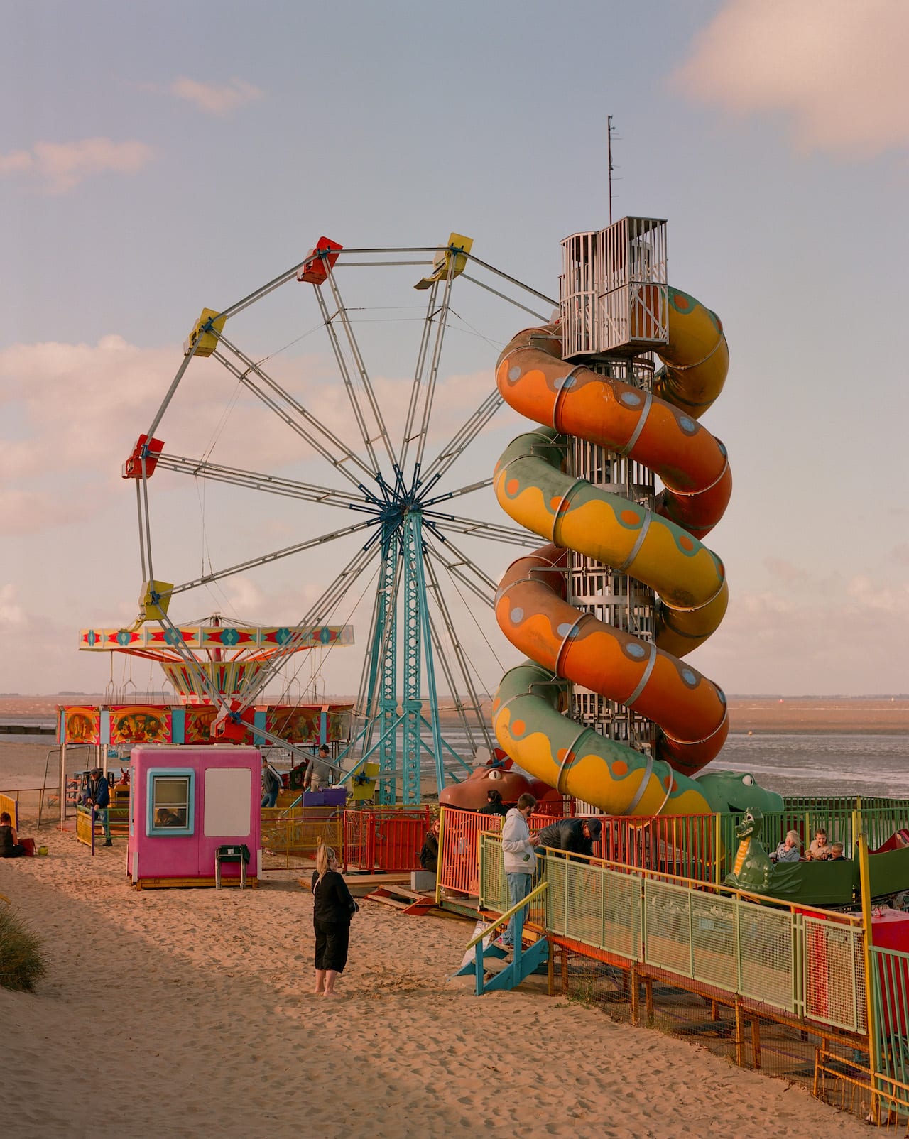 A Big Fat Sky: Max Miechowski’s document of the UK’s East coast – British Journal of Photography