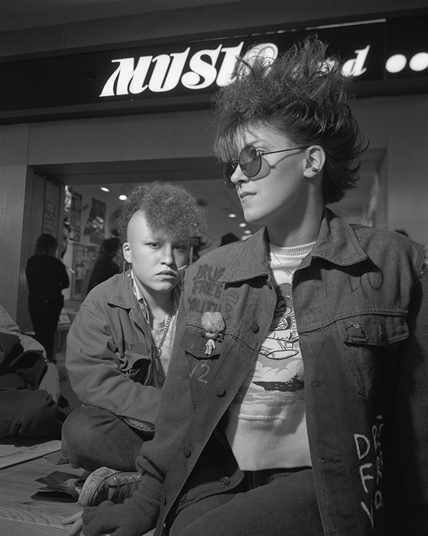 Photos Capture 1980s Mall Rats in Their Element – Feature Shoot