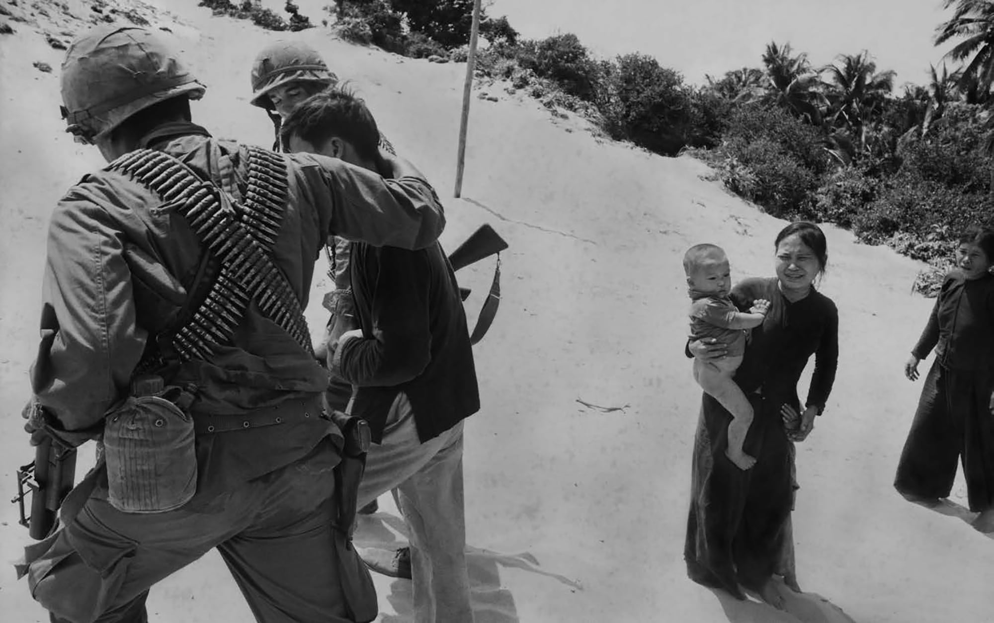 Catherine Leroy and the Making of a Photojournalist during the Vietnam War — Blind Magazine