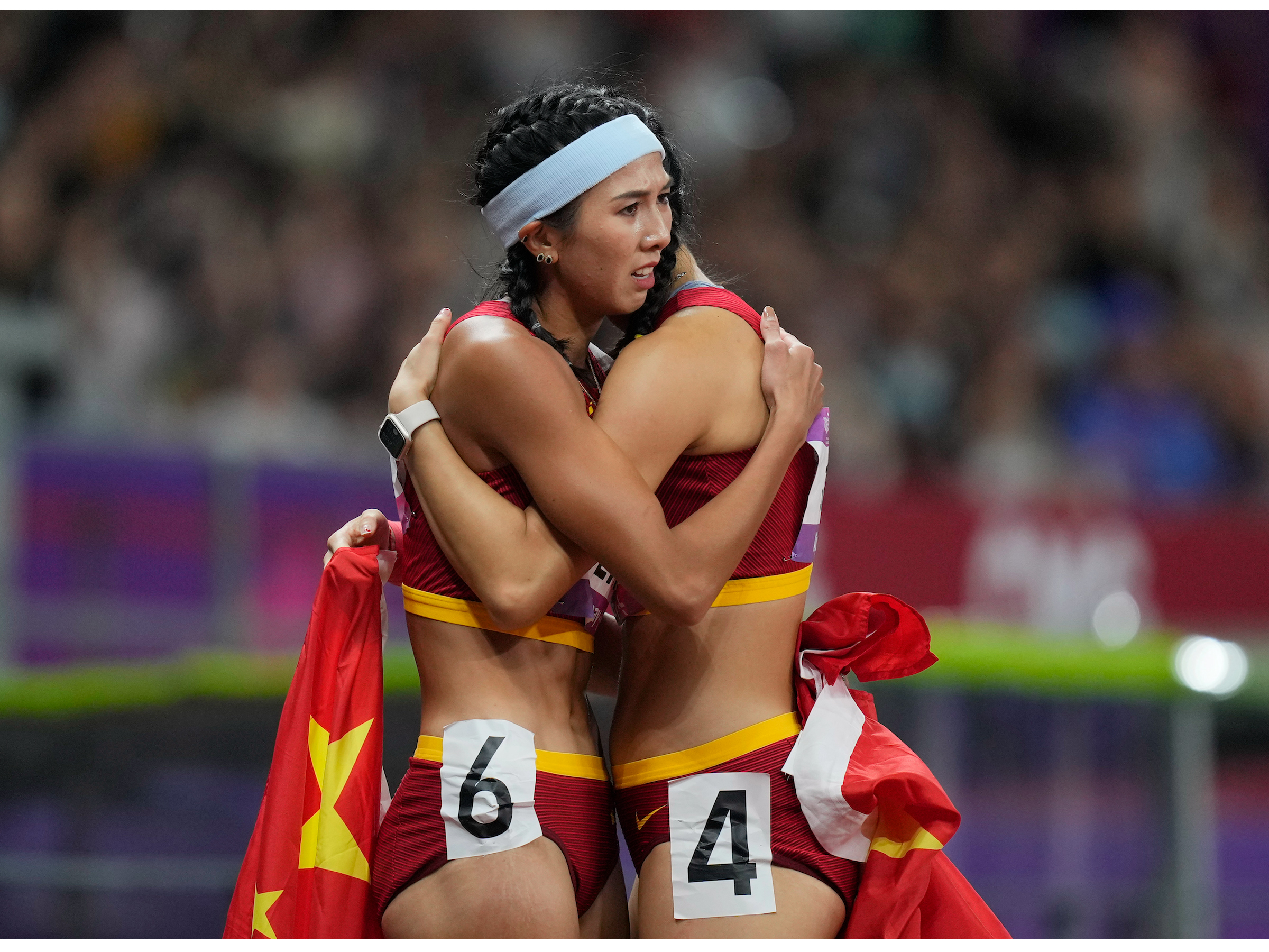 Did China Censor a Photo of Two Women Athletes Embracing?