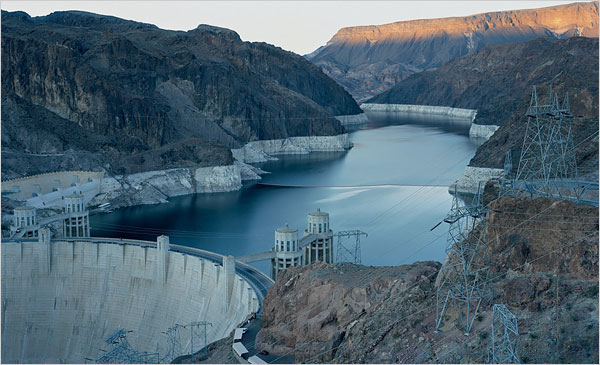 In Mitch Epstein’s Images, a Nation’s Thirst for Energy – NYTimes.com