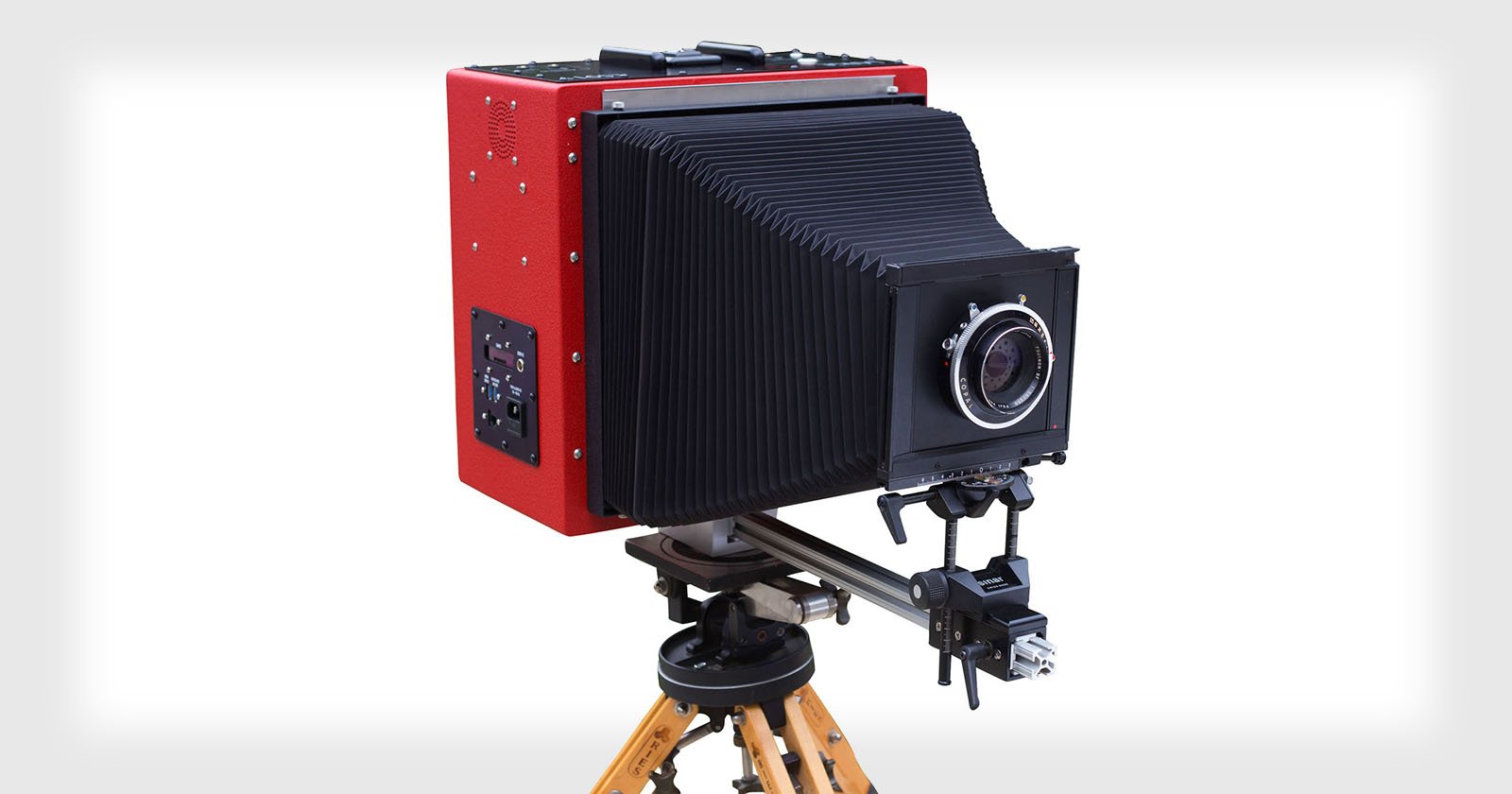 LargeSense Unveils World’s First Single Shot 8×10 Digital Camera