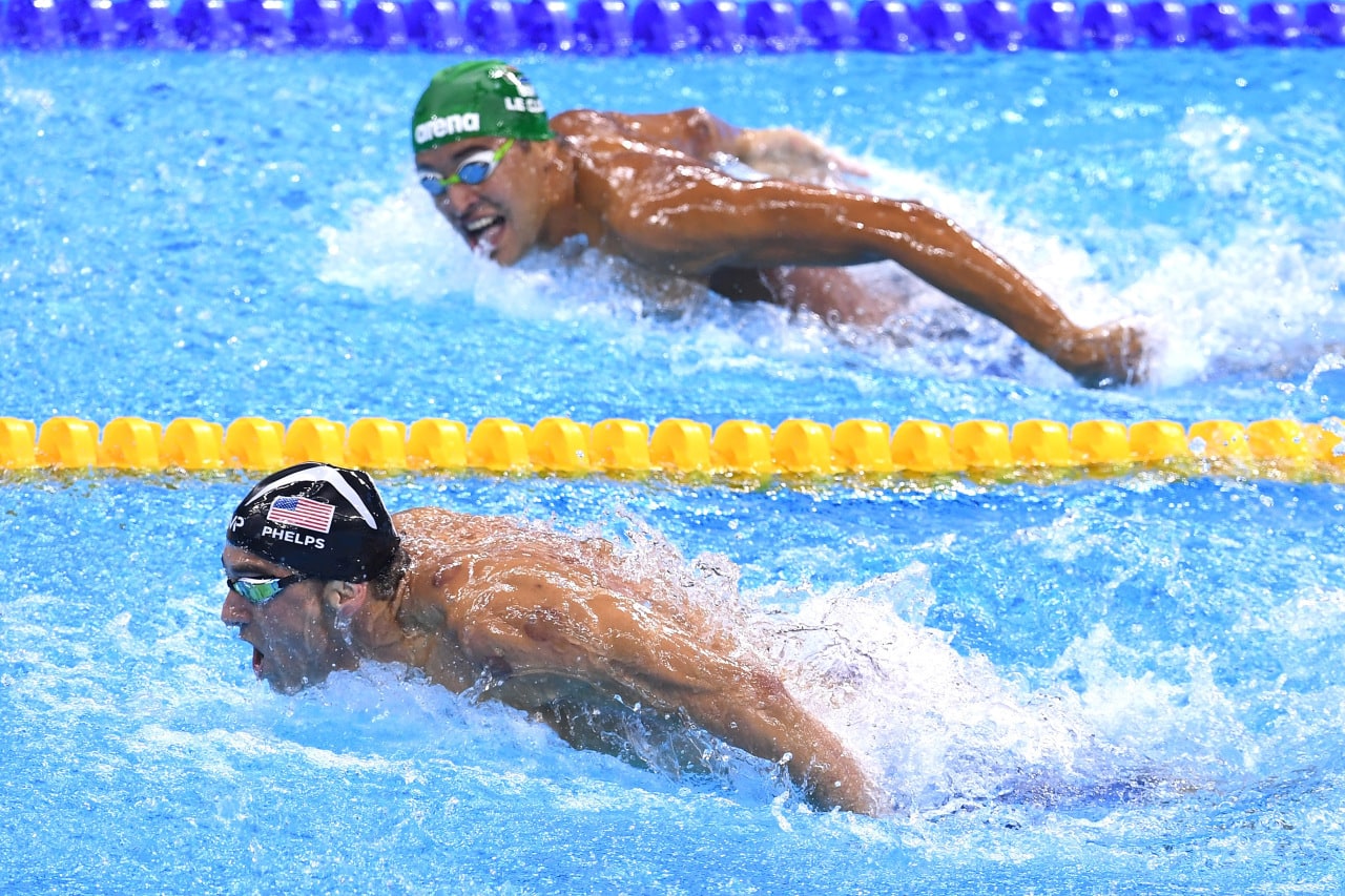 What is the Best Michael Phelps & Chad le Clos Photo? (Hint: There is No Decisive Moment) | PhotoShelter Blog