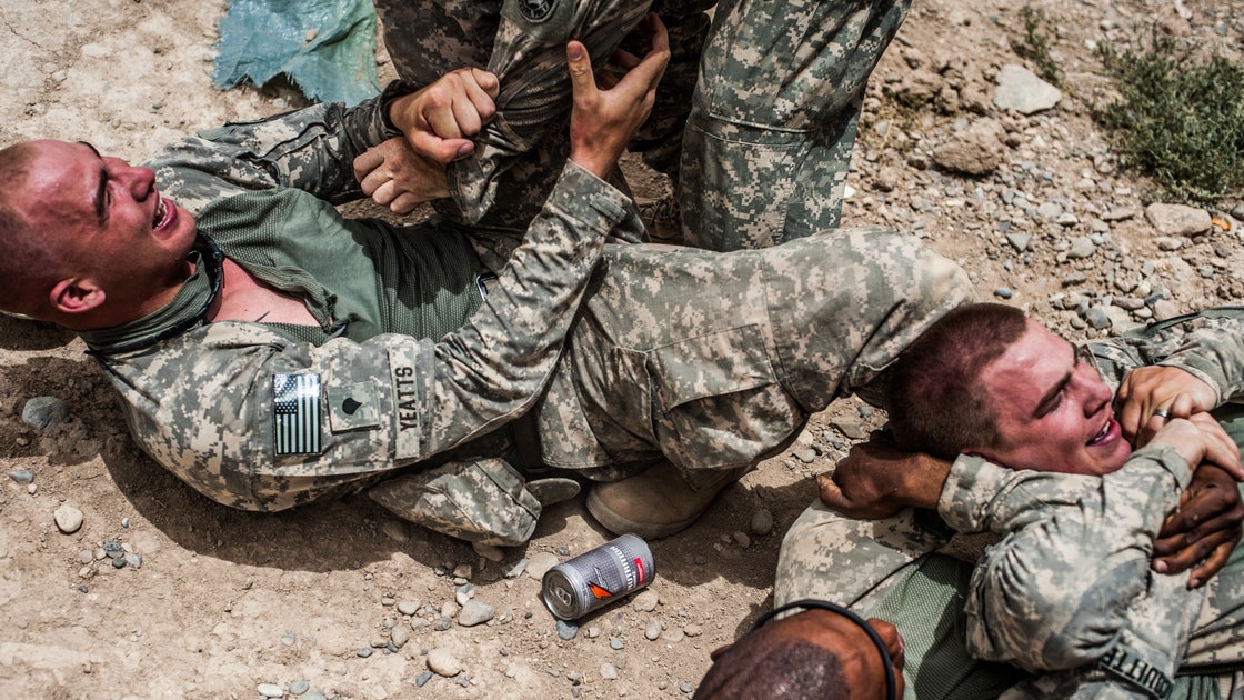 “Relentless Absurdity”: An Army Photographer’s Censored Images | The New Yorker