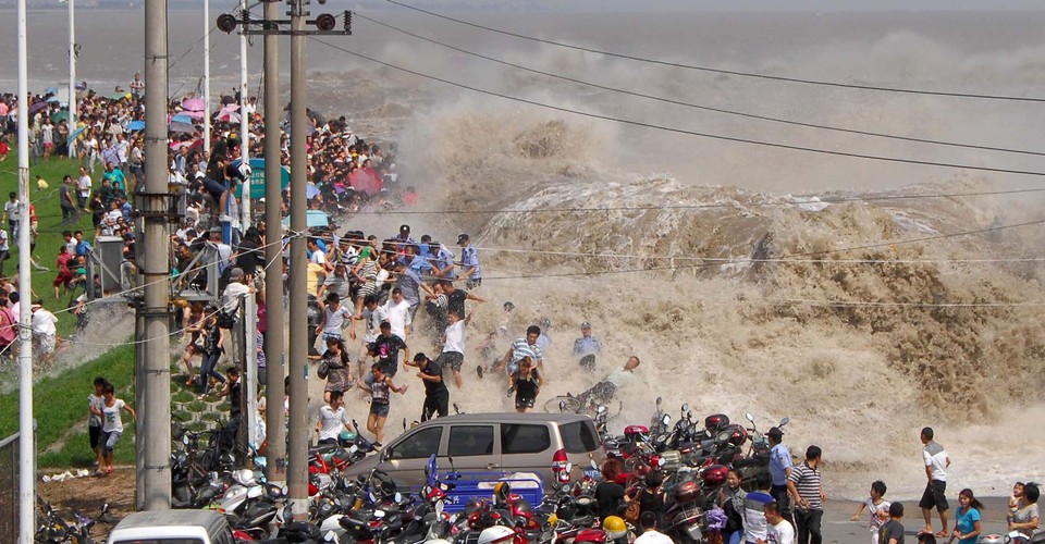 The Bore Tides of the Qiantang River – The Atlantic