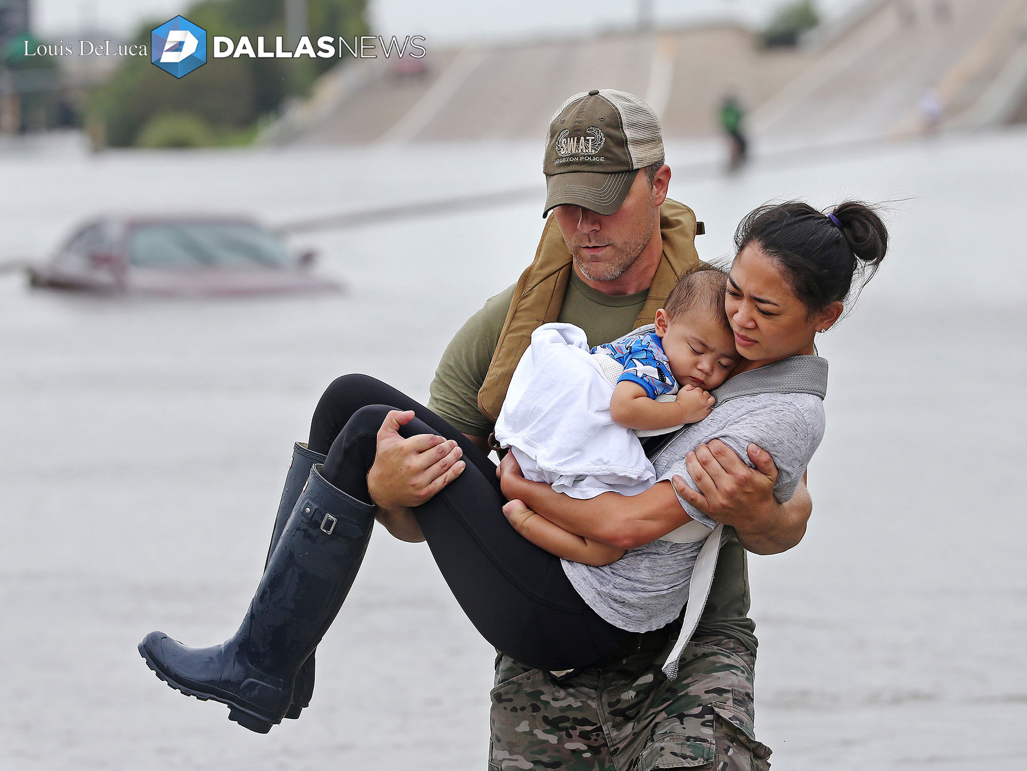 Photographer behind powerful Houston flooding image knew it was special as soon as he took it – Poynter